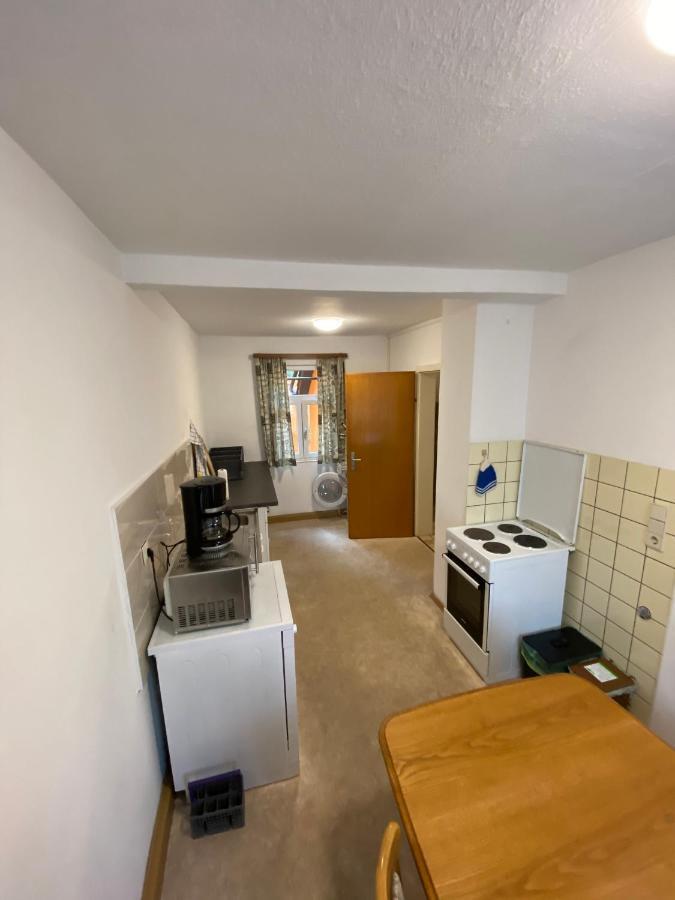 Einfaches Haus Mit Privatzimmern Und Gemeinschaftsraeumen Heilbronn Exterior foto